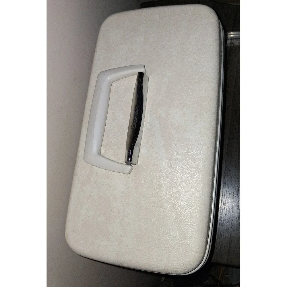 Vintage Samsonite Silhouette Train Case White Cosmetic Luggage Tray & Key